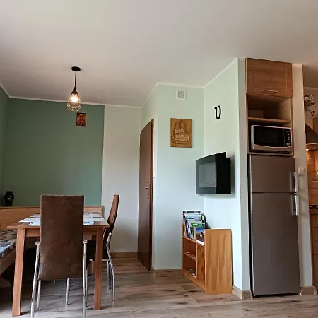 Nyaraló Mala Chatka Trzy Pokoje Do Wynajecia Krzeszów