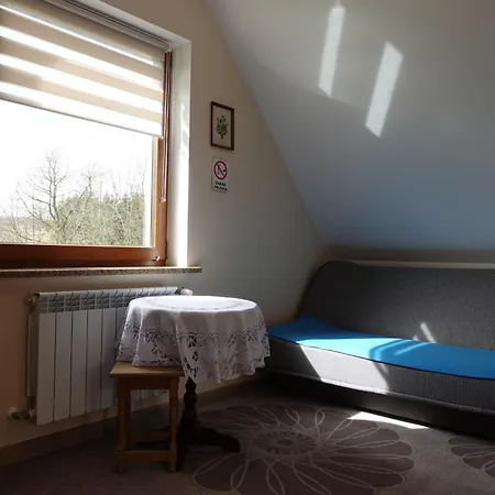Mala Z Trzema Pokojami *