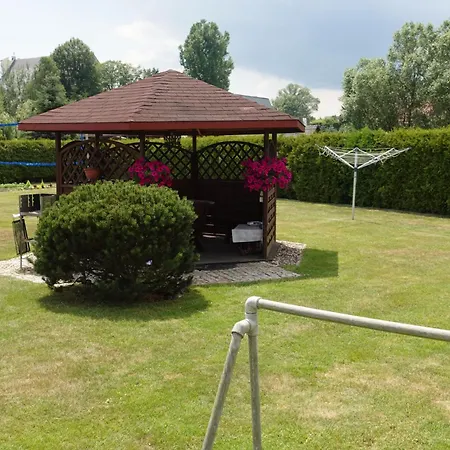Nyaraló Mala Chatka Trzy Pokoje Do Wynajecia Krzeszów